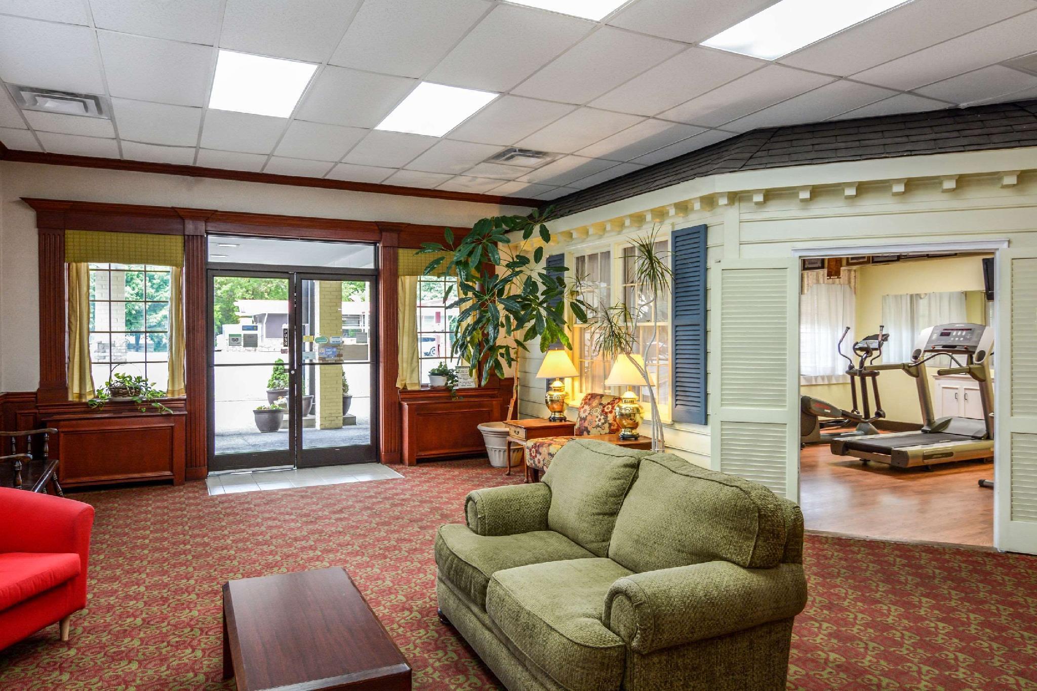 Baymont By Wyndham Front Royal Near Shenandoah National Park Hotel Екстериор снимка
